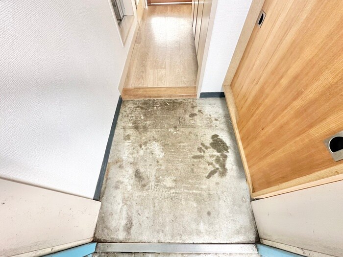 物件内観写真17　(玄関)