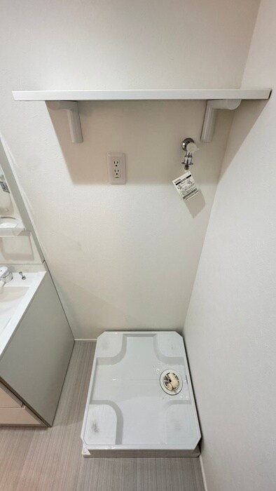 物件内観写真13　(洗濯機置場)