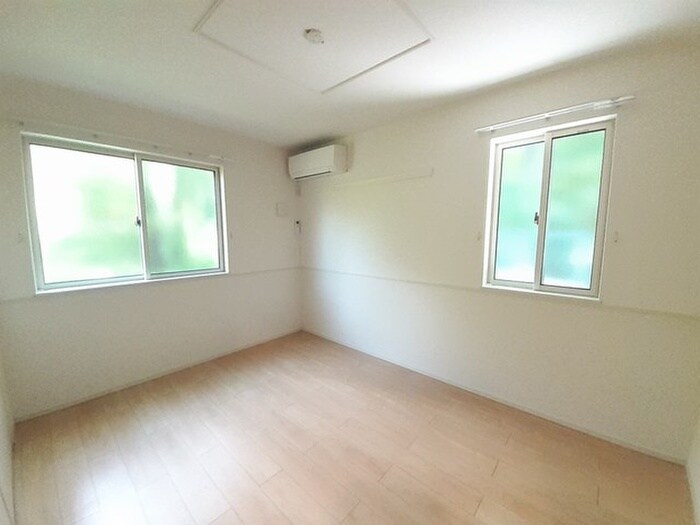 物件内観写真5　(居室)