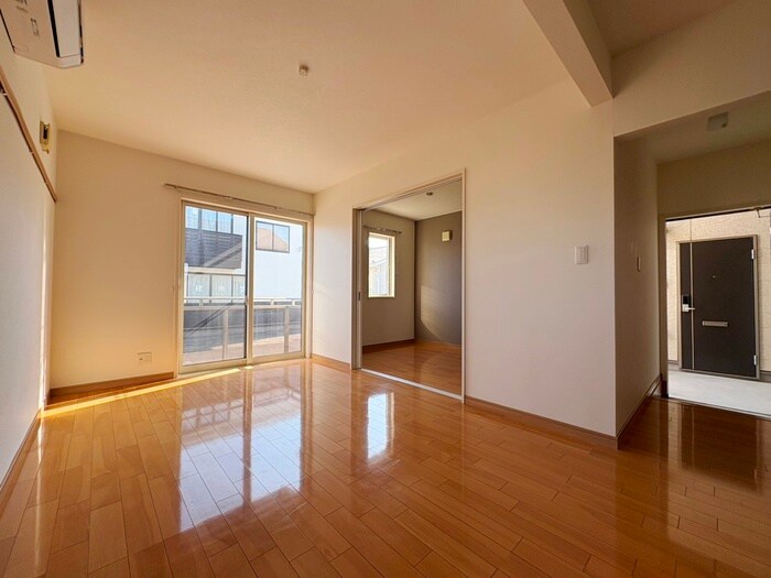 物件内観写真8　(居室)