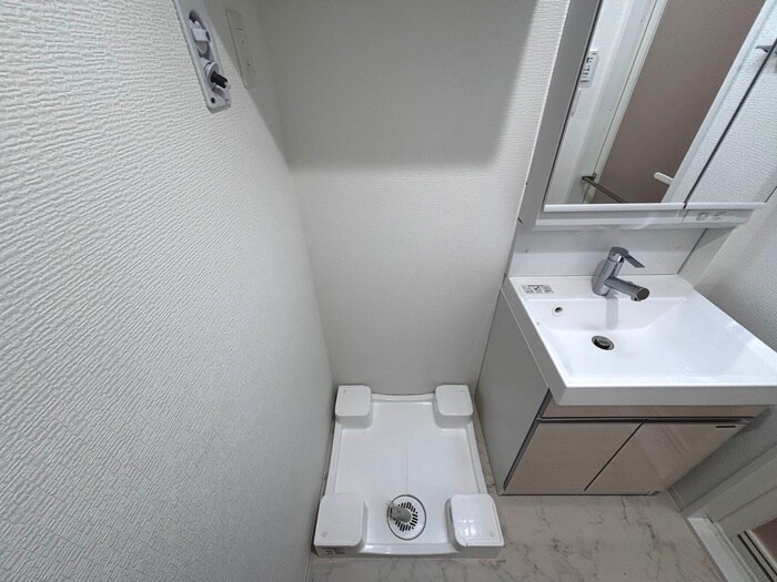 物件内観写真16　(洗濯機置場)