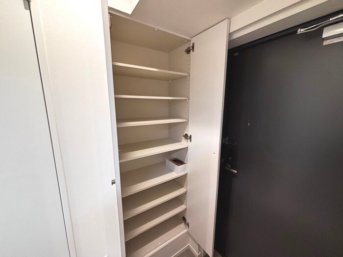 物件内観写真18　(靴箱)