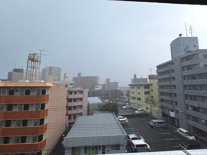 物件内観写真22　(室内からの展望)