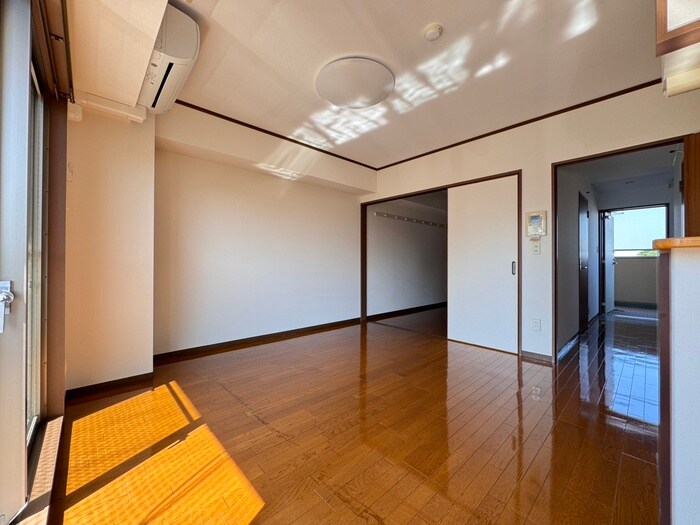 物件内観写真9　(居室)