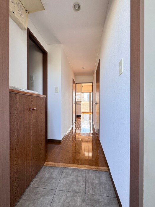 物件内観写真17　(廊下)
