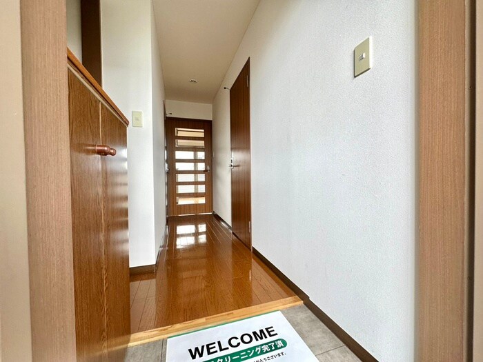物件内観写真18　(廊下)
