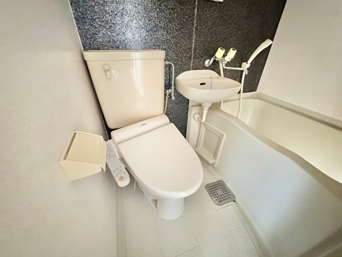 物件内観写真11　(トイレ)