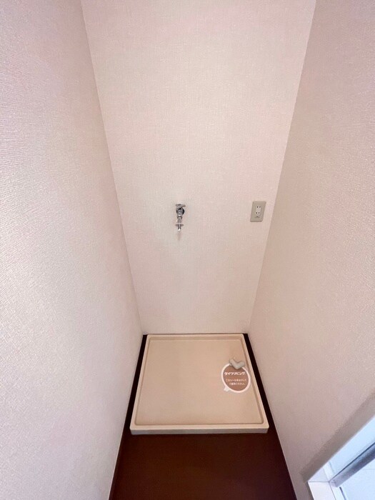 物件内観写真14　(洗濯機置場)