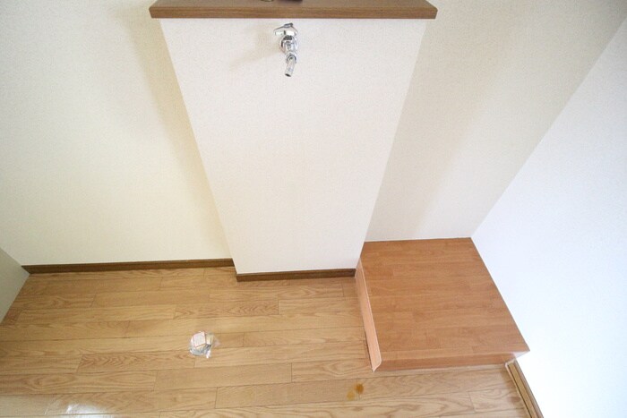 物件内観写真18　(洗濯機置場)