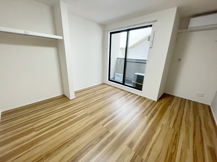 物件内観写真8　(居室)