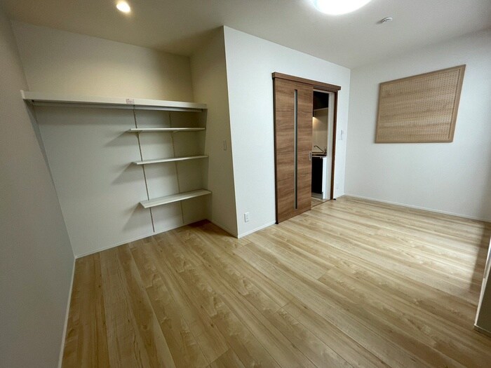 物件内観写真8　(居室)