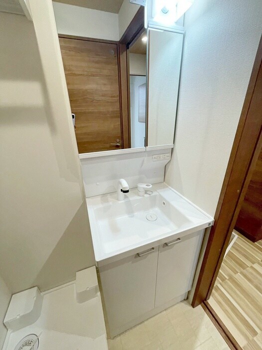 物件内観写真11　(洗面)