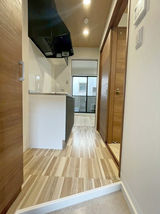 物件内観写真14　(玄関)