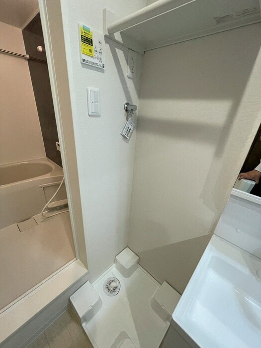 物件内観写真14　(洗濯機置場)