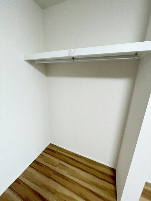 物件内観写真18　(収納)