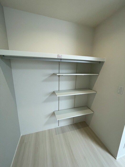物件内観写真18　(収納)