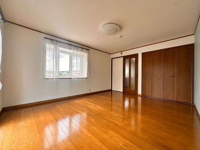 物件内観写真9　(居室)