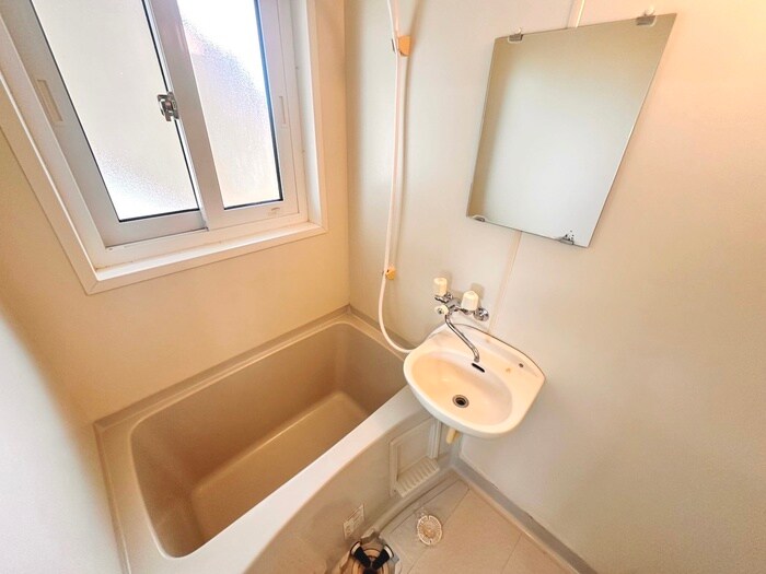 物件内観写真12　(バス／シャワールーム等)