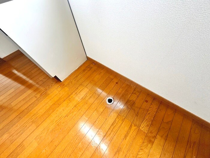 物件内観写真14　(洗濯機置場)