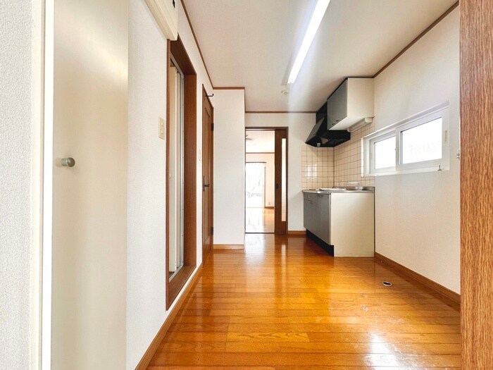 物件内観写真18　(廊下)