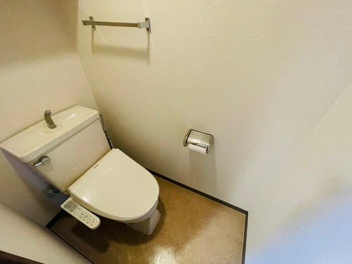 物件内観写真12　(トイレ)