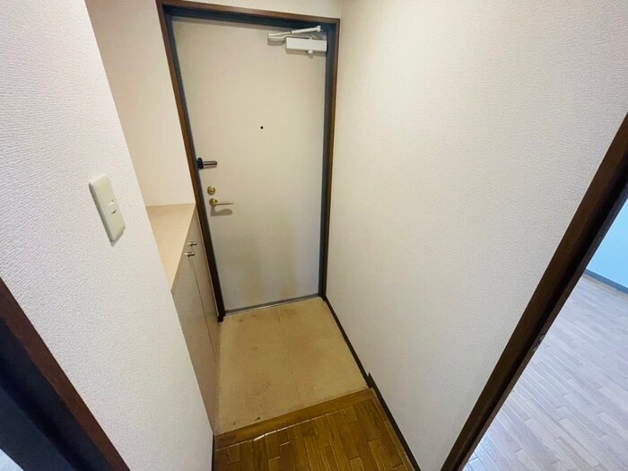 物件内観写真22　(玄関)