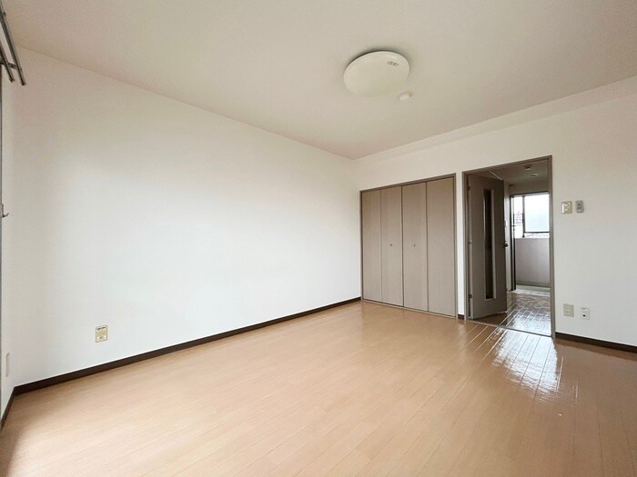 物件内観写真9　(居室)