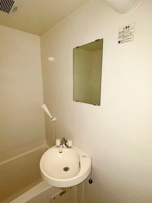 物件内観写真12　(洗面)