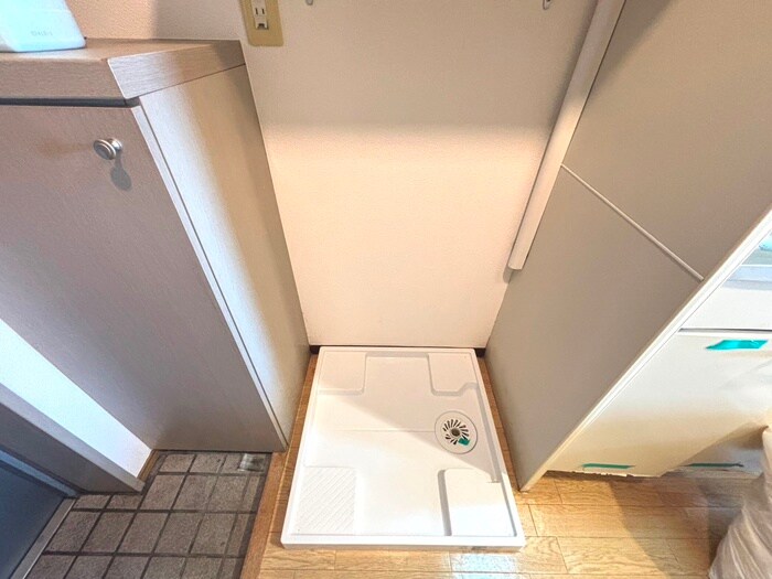 物件内観写真14　(洗濯機置場)