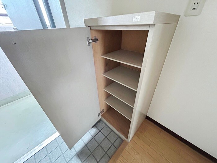 物件内観写真18　(靴箱)