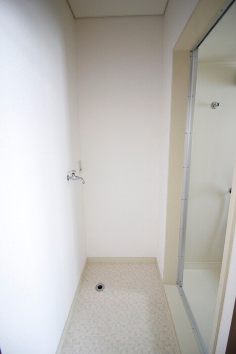 物件内観写真15　(洗濯機置場)