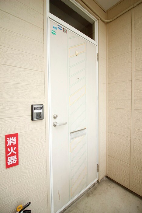 物件内観写真17　(玄関)