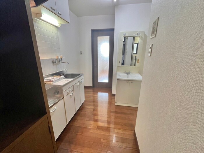 物件内観写真18　(廊下)