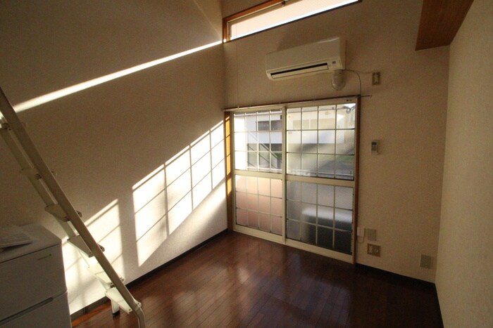 物件内観写真9　(居室)
