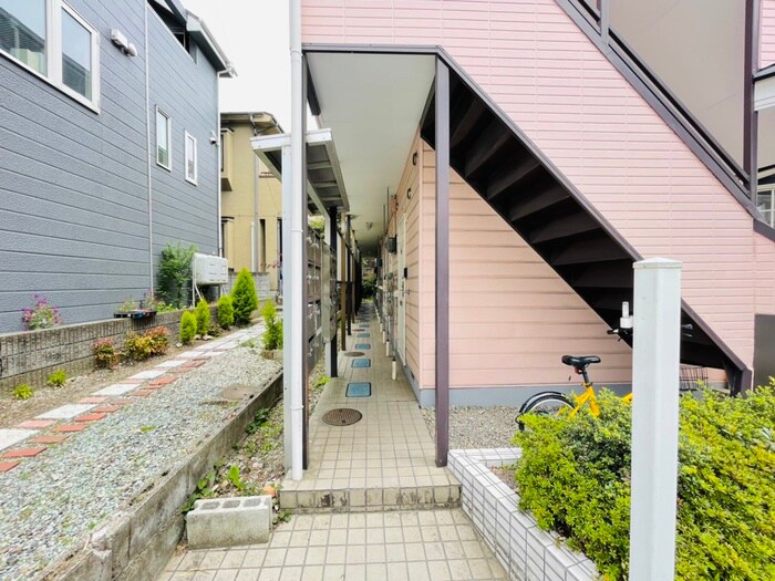 物件外観写真3　(駐輪場)