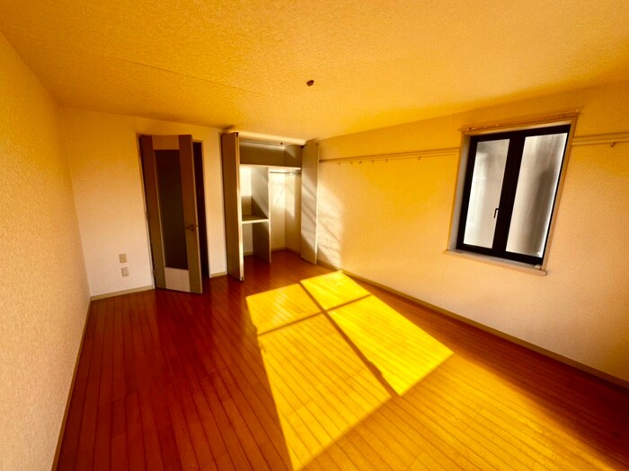 物件内観写真9　(居室)