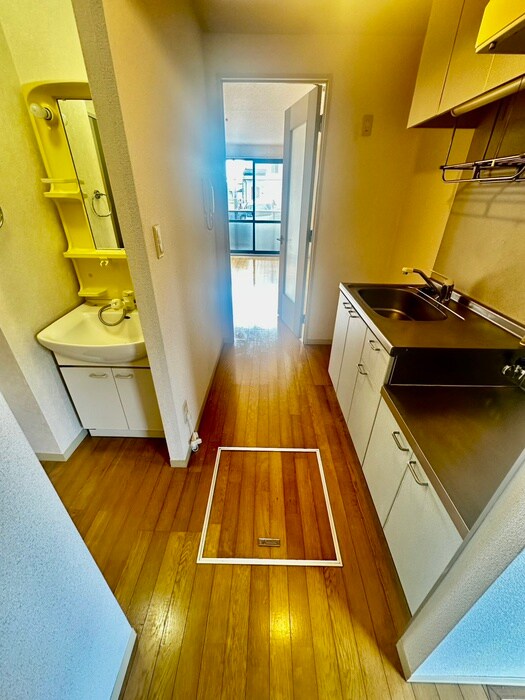 物件内観写真17　(廊下)