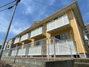 ア－バンド・ジュネス小松島外観写真