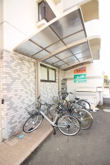 物件外観写真5　(駐輪場)