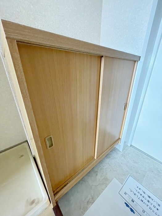物件内観写真15　(靴箱)