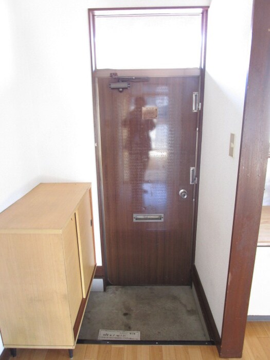 物件内観写真15　(玄関)