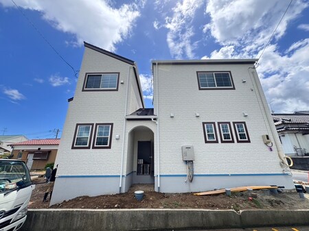 アラマンダA棟外観写真