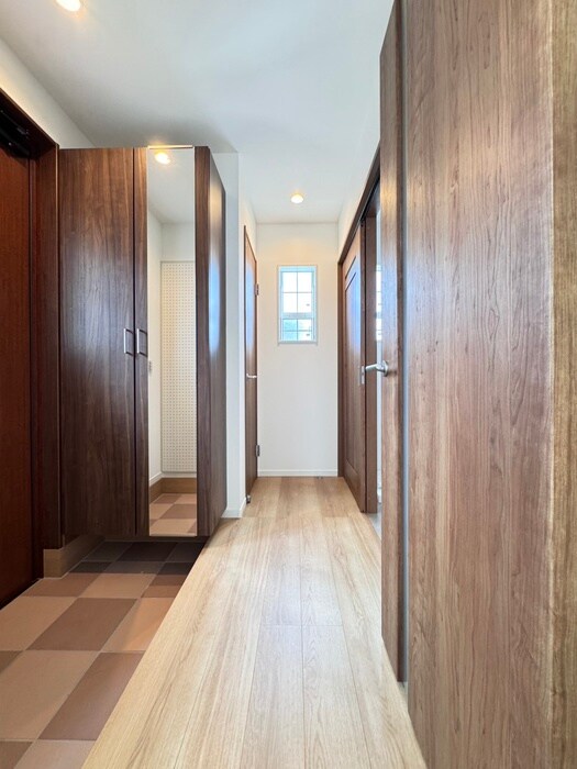 物件内観写真18　(廊下)