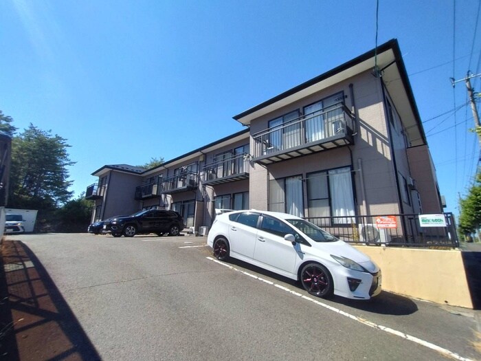 物件外観写真5　(エントランス部分)