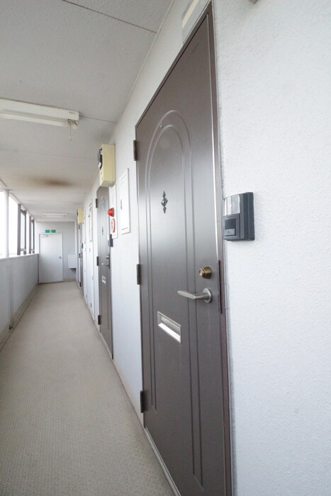 物件内観写真17　(玄関)