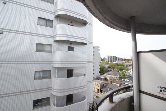 物件内観写真21　(室内からの展望)