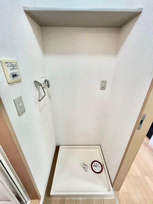 物件内観写真15　(洗濯機置場)