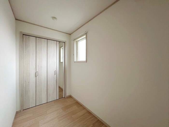 物件内観写真9　(居室)