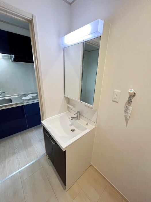 物件内観写真12　(洗面)