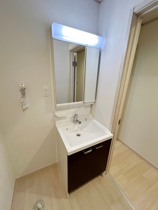 物件内観写真12　(洗面)